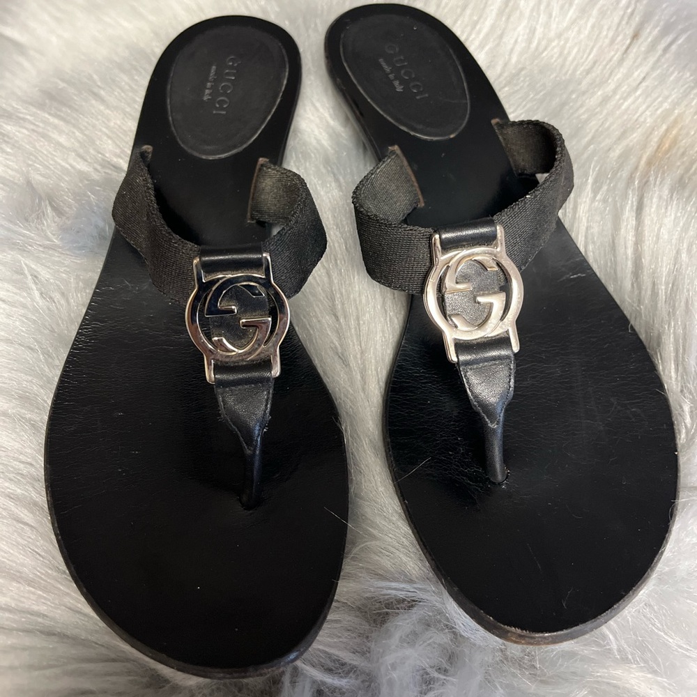 Gucci wedges size 36 (6) still a lot of life, very comfortable. Made in Italy.